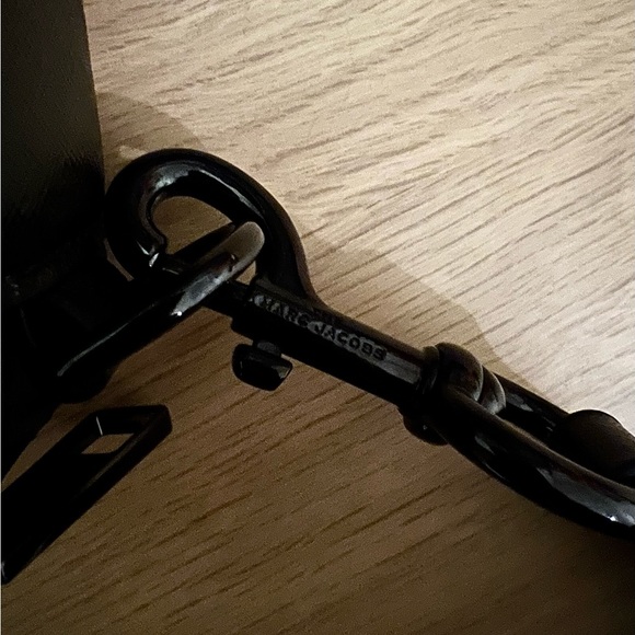 Marc Jacobs Black Crossbody Bag - Picture 8 of 8